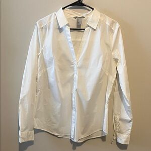 H&M White Button-Up Shirt Size M